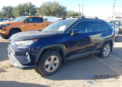 2021 Toyota Rav4 Xle z USA, uszkodzony, nr VIN 2T3W1RFV3MW117085